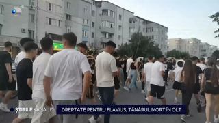 VIDEO Sute de tineri vor dreptate pentru Flavius, t&acirc;nărul mort &icirc;n Olt. &bdquo;Nimeni n-a făcut nimic&rdquo;