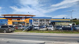 Explozie puternică la un magazin de bricolaj din Botoșani