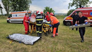 VIDEO Două victime ale exploziei din Botoșani, transferate cu elicopterul SMURD la Iași