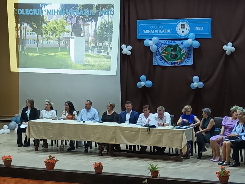 Șefa de promoție a Colegiului „Mihai Viteazu” din Ineu, Iulia Coțuba, 