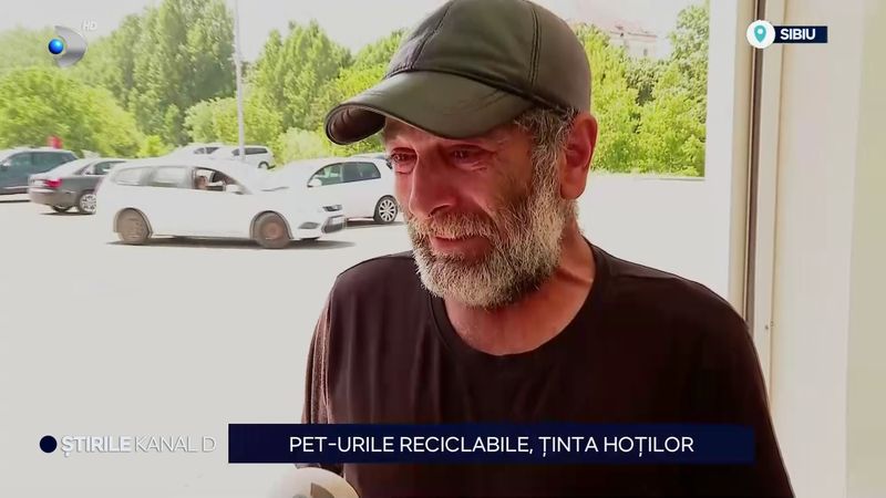 Acest om din Sibiu trăiește din colectarea sticlelor