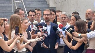 „Au murit oameni luptând pentru democrație" Reacția lui Dominic Fritz după ce Clotilde Armand a pierdut alegerile pentru Sectorul 1