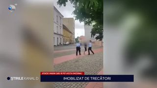 VIDEO Un individ din Timișoara a bătut doi polițiști locali! &Icirc;n cele din urmă, a fost imobilizat de trecători
