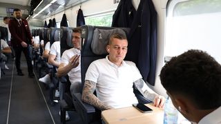 Naționala Rom&acirc;niei s-a deplasat la Munchen cu trenul