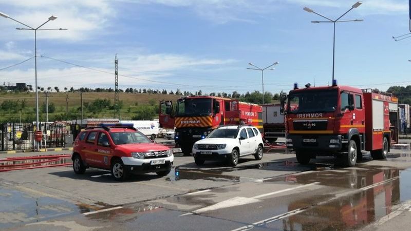 incendiu, supermarket iasi, persoane evacuate 