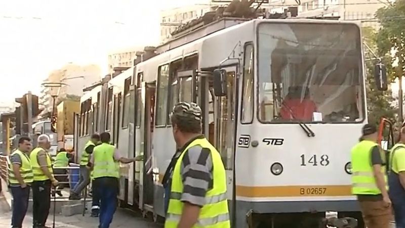 tramvai deraiat, tramvai rupt, accident capitala 