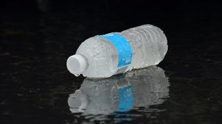 sticla cu apa, apa ramasa la soare, probleme de sanatate 