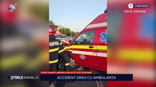 VIDEO Accident grav cu ambulanța! Patru persoane au ajuns la spital, după ce unul dintre șoferi nu a acordat prioritate