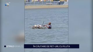 VIDEO În căutarea de pet-uri, cu pluta. Vânătoarea de sticle s-a mutat de pe uscat, pe apă, la Galați