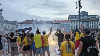 Suporteri &icirc;n centrul orașului Arad