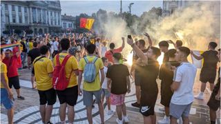 Mii de suporteri au ieşit în stradă după calificarea României în fazele eliminatorii de la EURO 2024