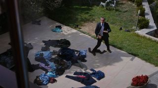 Ce vedem astăzi, &icirc;n nou serial &bdquo;Tablou de familie&rdquo;, difuzat de Kanal D, de luni p&acirc;nă vineri, de la 20:00. Azra, o femeie puternică, &icirc;n fața unor noi provocări teribile