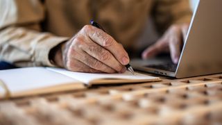 O nouă creștere de pensii, după recalculare. Ce trebuie să facă vârstnicii pentru a beneficia de ea? Nu toți vor primi bani mai mulți: „Termen de șase luni”