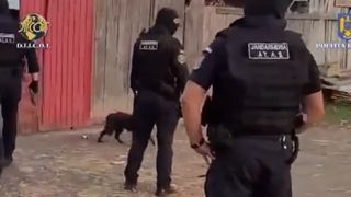 ferma arges, politisti, trafic persoane 