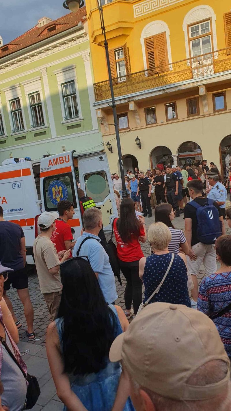 Cine este actorul căzut inconștient în mijlocul spectacolului la Sibiu