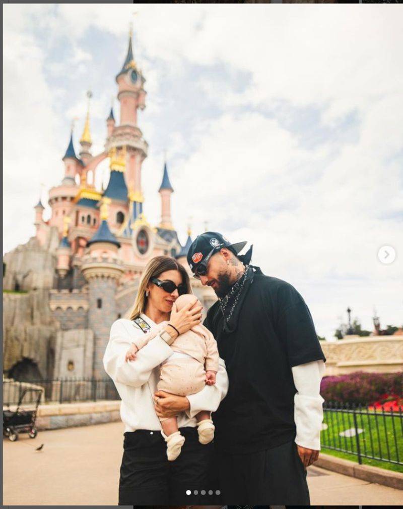 Maluma, iubita lui și fiica lor