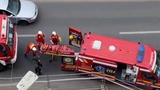 muncitor cazut, pompieri, muncitor ranit