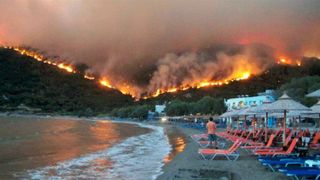 incendii grecia, roman arestat, seceta, turisti evacuati
