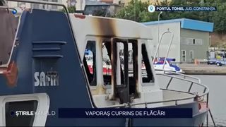 VIDEO Vaporaș cuprins de flăcări &icirc;n Portul Tomis. Incendiul a misuit vasul 