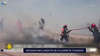 VIDEO Incendii declanșate de fulgere în Thassos. Zeci de pompieri au intervenit de urgență