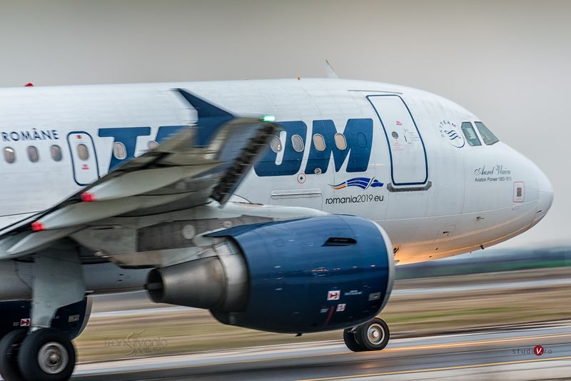 Piloții TAROM, "indisponibili de zbor". Haos pe Aeroportul Otopeni