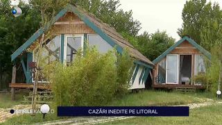 VIDEO Cazări inedite pe litoral! C&acirc;t trebuie să plătească o persoană pentru o noapte &icirc;ntr-un iglu, bungalow sau container?