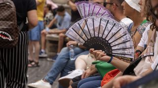 Ce nu trebuie să faci c&acirc;nd este cod roșu de caniculă?