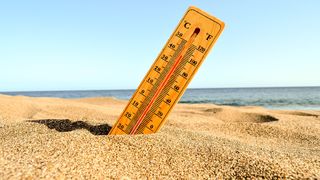 Urmează cele mai călduroase 4 săptăm&acirc;ni din istorie. ANM anunță că vom resimți temperaturi și de peste 45 de grade