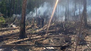 Avionul Sukhoi Superjet 100 a căzut &icirc;ntr-o pădure