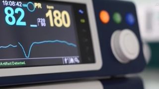 femeie atacata, politie, ordin de protectie 