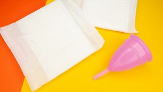 absorbante, menstruatie, ingrijire, igiena femei 