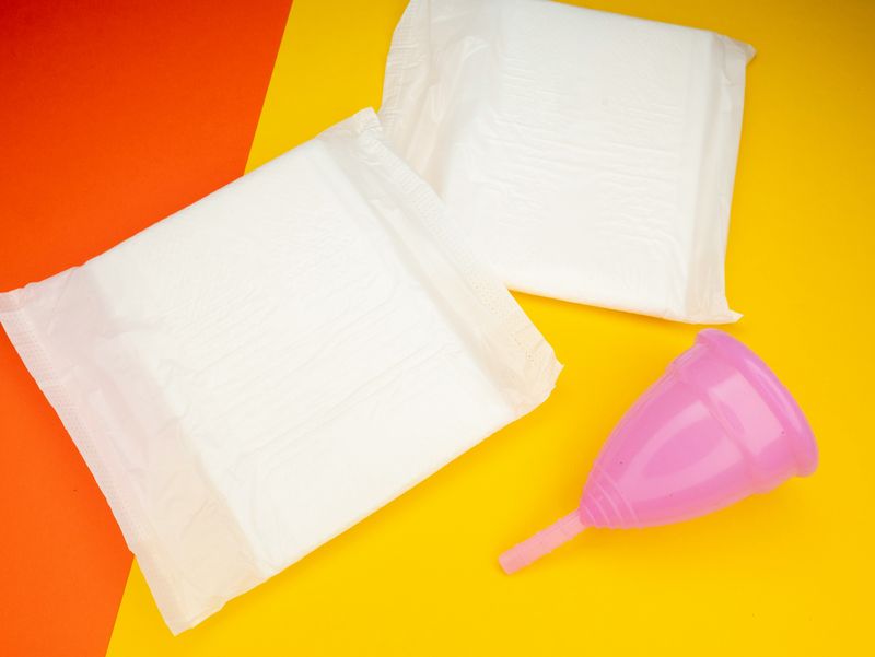 absorbante, menstruatie, ingrijire, igiena femei 