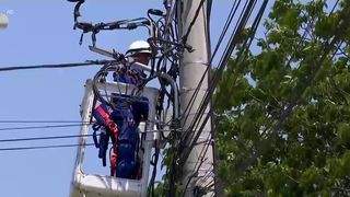 VIDEO &Icirc;n Rom&acirc;nia sunt tot mai multe pene de curent! Trei spitale din București și multe gospodării din vestl țării au rămas fără energie electrică