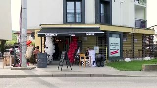 VIDEO Cafenelele de cartier, tot mai căutate! Din ce în ce mai multe localuri de specialitate din Cluj se deschid lângă locuințele oamenilor