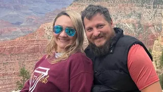 O t&acirc;nără a murit după ce a consumat fructe de mare. "M-am trezit și ea nu mai era". La ce trebuie să fii atent c&acirc;nd comanzi m&acirc;ncare exotică