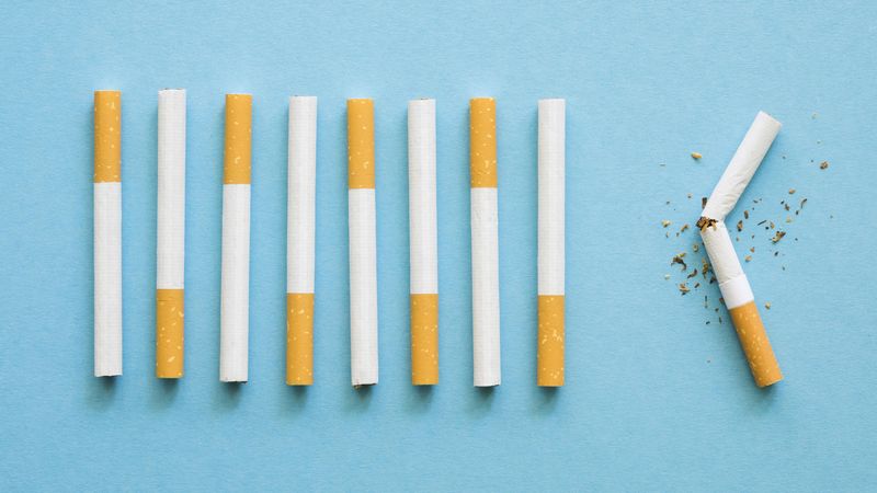 fumatori, folie aluminiu, fumat 