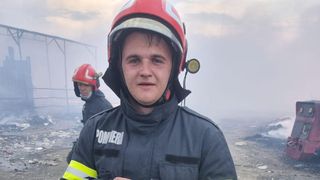 pompieri, incendiu gorj, caini, pui caine 