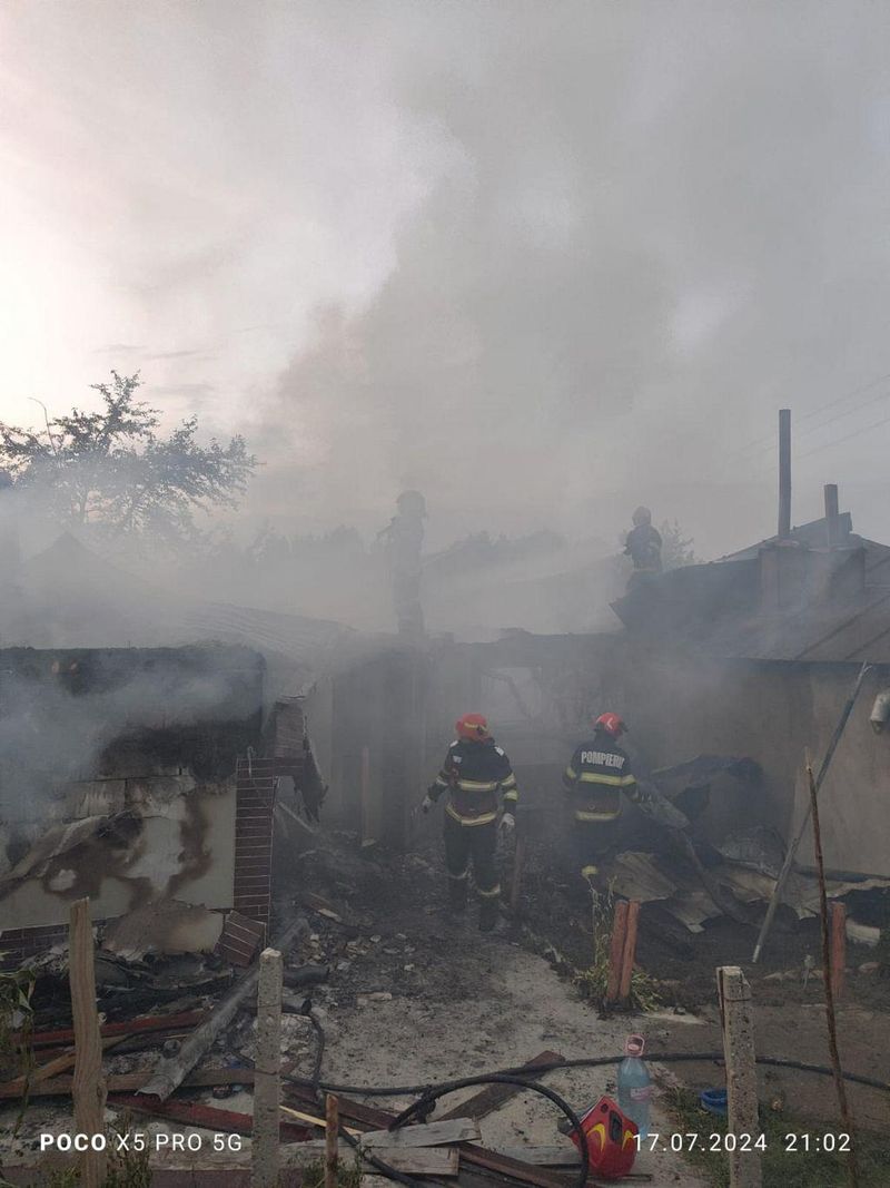 incendiu, barbat beat, vrancea 