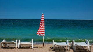 C&acirc;ți bani trebuie să scoată din buzunar turiștii care vor să se relaxeze pe litoralul rom&acirc;nesc. Prețul unui sejur all-inclusive