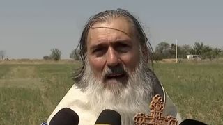 Înaltpreasfințitul Teodosie, rugăciune pentru aducerea ploilor, în mijlocul unui câmp: „Din cauza păcatelor noastre a venit urgia secetei”
