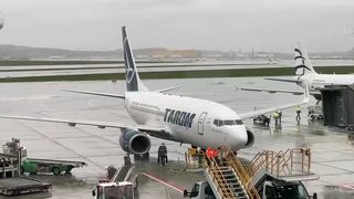 VIDEO C&acirc;t de sigure sunt avioanele &icirc;n care zburăm? Pasagerii se g&acirc;ndesc dacă viața lor poate fi pusă &icirc;n pericol de aeronavele vechi