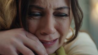 Astăzi, în serialului ”Tablou de familie”: Azra, sfâșiată de durere