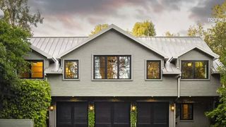 VIDEO Cameron Diaz vinde conacul din Beverly Hills! La ce preț a fost listată casa?