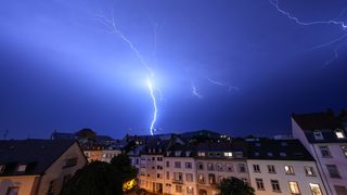 De ce să nu faci baie c&acirc;nd fulgeră