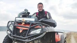 VIDEO Un tânăr afacerist din Argeș a murit după ce s-a răsturnat cu ATV-ul. Bărbatul era însoțit de soție și de unul dintre copii, care au supraviețuit ca prin minune