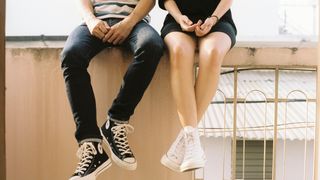 Cele trei semne subconștiente care îți arată că o persoană este atrasă de tine