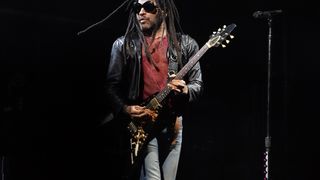 VIDEO Lenny Kravitz, la Untold, &icirc;n a doua seară de festival! Ce artiști mai urcă pe scenă azi