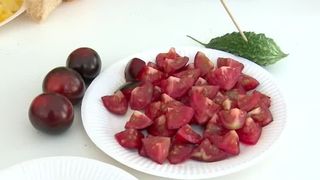 VIDEO Andrada, cea mai gustoasă roșie rom&acirc;nească. Oamenii care au gustat-o au fost impresionați