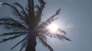 VIDEO Radiațiile solare nu îi sperie pe turiști! Bronzul contează mai mult decât sănătatea pentru ei