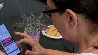 VIDEO Educație digitală pentru seniori! V&acirc;rstnicii vor să &icirc;nvețe cum să se folosească de cele mai noi tehnologii